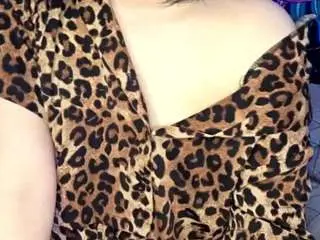 Andreaspader  live sex cam