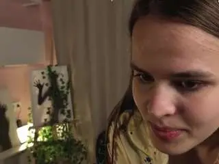 Caseystavrides  live sex cam