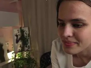 Caseystavrides  live sex cam