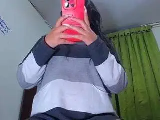Dayanna-23  live sex cam
