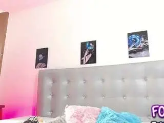 Horny-juliette  live sex cam