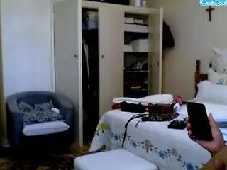 Lovelybigpussylips53  live sex cam