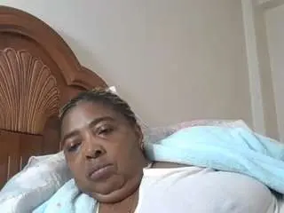 Lovelybigpussylips53  live sex cam