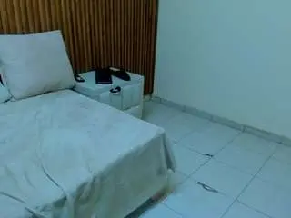 Valeryaaura  live sex cam