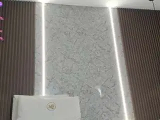 Mia-dollce  live sex cam