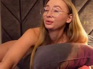 Victorialight  live sex cam