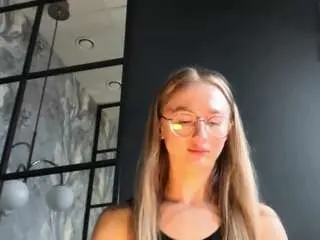 Victorialight  live sex cam