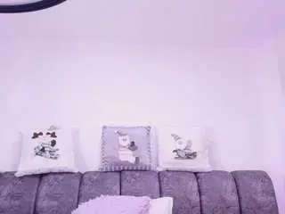 Bss-naia  live sex cam