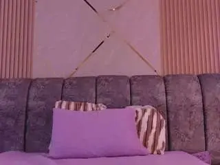 Bss-naia  live sex cam