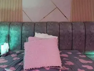 Bss-naia  live sex cam