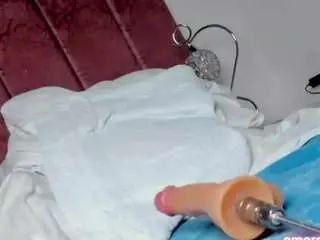 Amara-rosseee  live sex cam