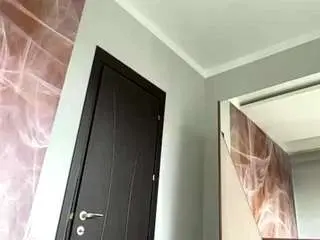 Averyhubric  live sex cam