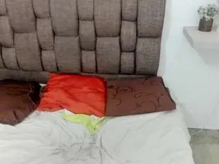 Casey-jamess  live sex cam