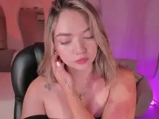 Haleygreen1  live sex cam