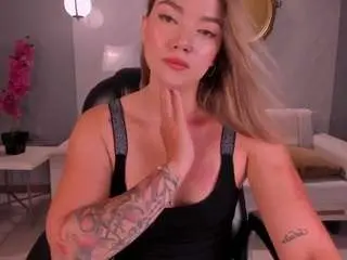 Haleygreen1  live sex cam