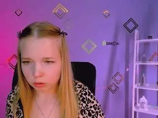 Lumi-soft  live sex cam