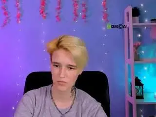 Lumi-soft  live sex cam