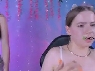 Lumi-soft  live sex cam