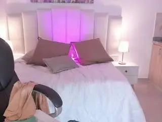 Sharon-breezee  live sex cam