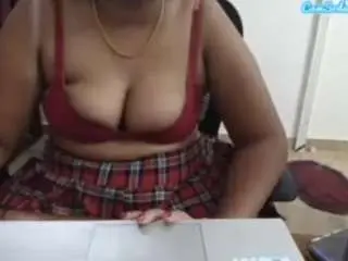 Shruthi56indian  live sex cam