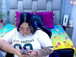 Evelinzaens  live sex cam