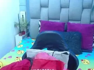 Evelinzaens  live sex cam