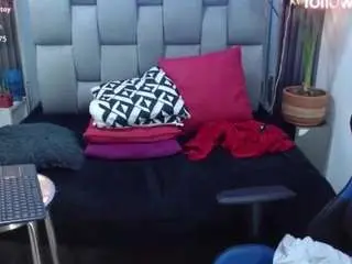 Evelinzaens  live sex cam