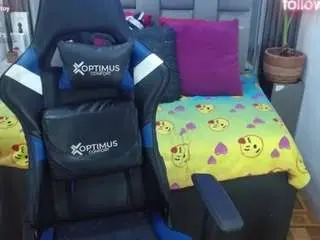 Evelinzaens  live sex cam