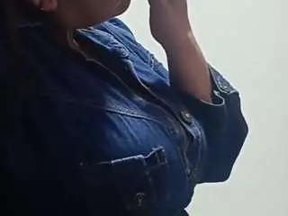 Hannaahot  live sex cam