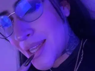Madymonroe  live sex cam