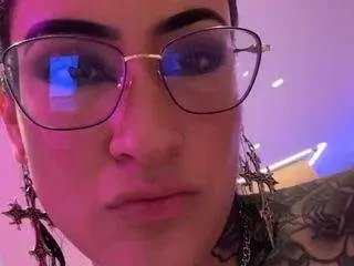 Madymonroe  live sex cam