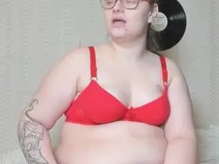 Naughtycharming  live sex cam