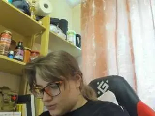 Naughtycharming  live sex cam