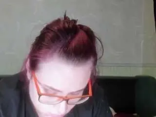 Naughtycharming  live sex cam