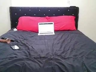 Badgirl-kiki  live sex cam