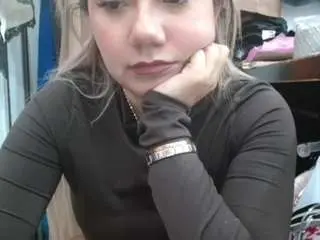 Charlotte0615  live sex cam