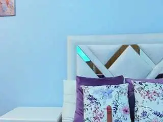 Kyliebenson  live sex cam