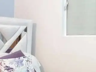 Kyliebenson  live sex cam