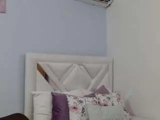 Kyliebenson  live sex cam
