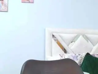 Kyliebenson  live sex cam