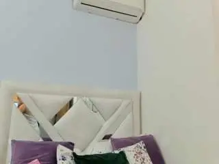 Kyliebenson  live sex cam