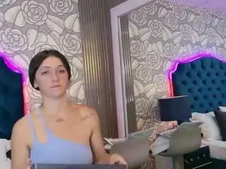 Marilynwild  live sex cam