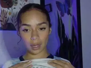 Cassandraandrews  live sex cam