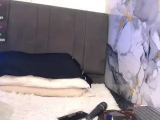Laurenthompson  live sex cam