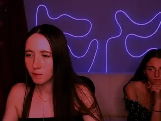 Caroline-honeyy  live sex cam