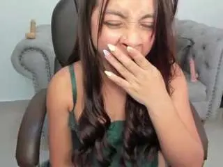 July-adams  live sex cam