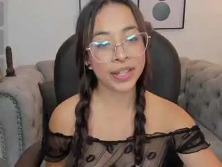 July-adams  live sex cam
