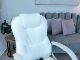 July-adams  live sex cam