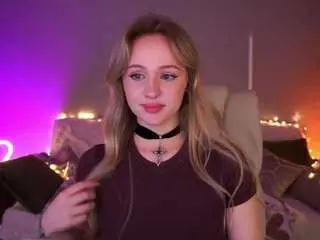 Lylayeess  live sex cam