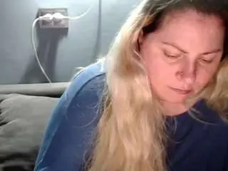 Candycream17  live sex cam